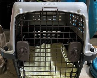 Petmate pet carrier