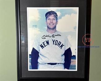 MICKEY MANTLE Autographed Photo with COA