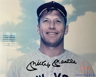 MICKEY MANTLE Autographed Photo with COA