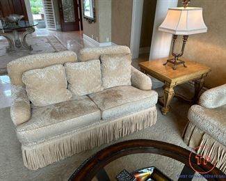 PEARSON Furniture Loveseat