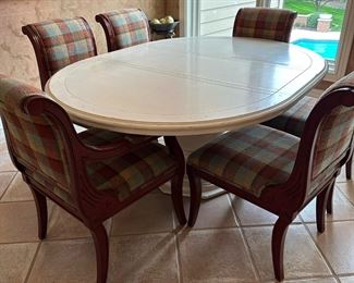 ITALMOND Contemporary Round Table Set with Custom Upholstered Chairs
