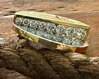 18K White and Yellow GOLD Earrings with 16 Brilliant Diamonds