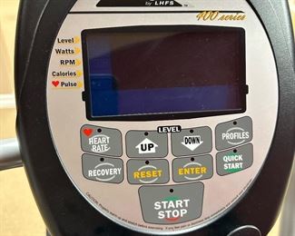 Advantage Series 400 Recumbent Bike