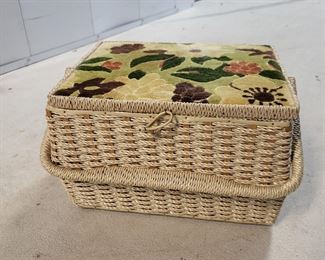 #29 - $10.00 Barnegat - exclusively made for Singer sewing basket - 13"x10"x9"h - some condition issues