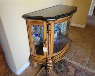 #1024 • Display Cabinet