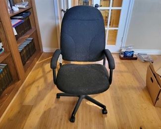 #1050 • Rolling Office Chair