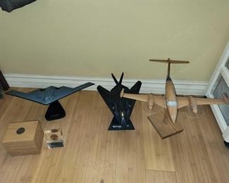 #1068 • Model Planes, Coasters & Plaque