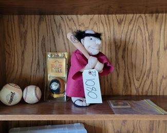 #1080 • 2 Baseballs, 1 Soft Baseball, Base Ball Cards & Figurine