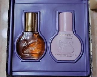 #1132 • Perfumes and Makeup