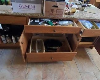 #1264 • Kitchenware