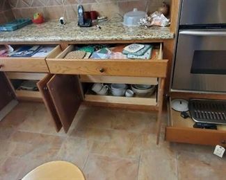 #1272 • Kitchenware