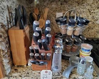 #1274 • Cooking Utensils and Spices