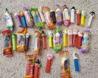 #1419 • Pez Dispenser