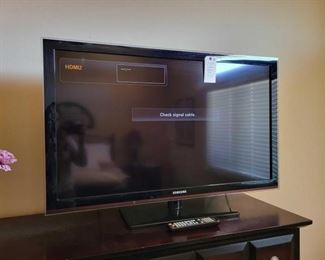 #1460 • 45" Samsung TV