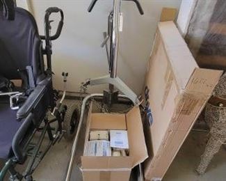 #1612 • Invacare Patient Lift, Syringes & Drain Sponges