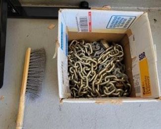 #2072 • Box of Chains, and Counter Brush
