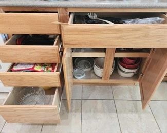 #2116 • Corningware, utensils