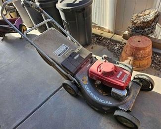 #2932 • Honda HRA216 Lawn Mower