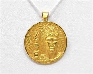 #200 • 18k Gold Man Holding Torch Pendant, 7g