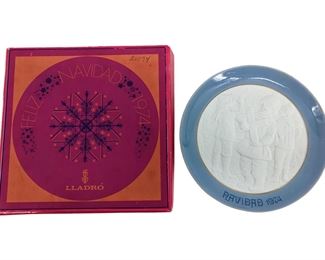 1974 Lladro Porcelain Navidad Art Plate

