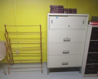 File cabinet 