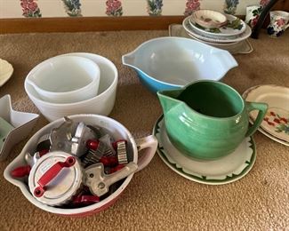 Vintage Pyrex, cookie cutters, mixing bowls