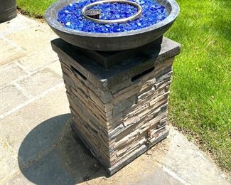 Gas fire pit with glass rocks (includes propane tank)