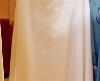 VERA WANG WEDDING DRESS