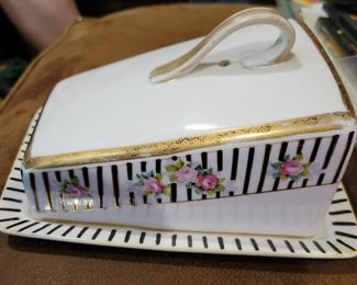 Vintage - Nippon butter dish, used - no chips, gilding shows some wear
$30