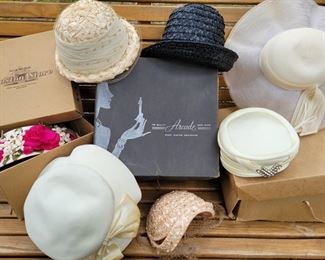 Vintage hats / hatboxes
40's - 60's