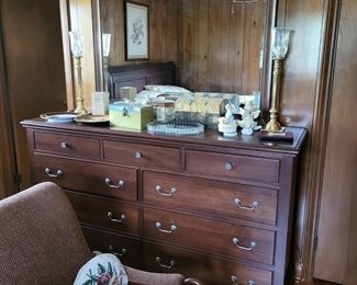 5 piece bedroom suite by LA Meuble Villagageois made in Canada and exceptional condition king size bed stand up lingerie chest and night stands must see this set 