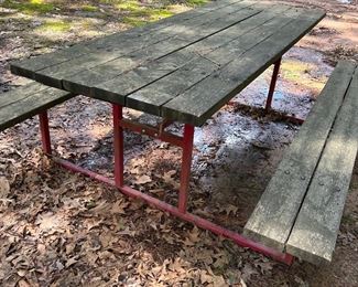 Metal picnic table