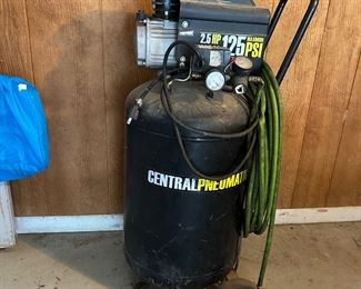 Air compressor
