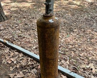Acetylene bottle