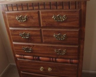 Chest w 5 drawers