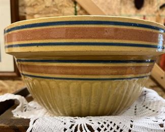 Farmhouse bowl 