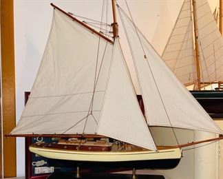 Larger Sail Boat Model