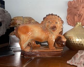 Porcelain Lion Staffordshire English Hanley