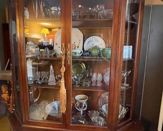 Traditional China Cabinet