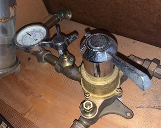 Water pressure gauge