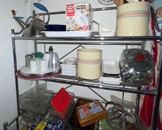 Tons of Kitchen Stuff, Bakers Rack