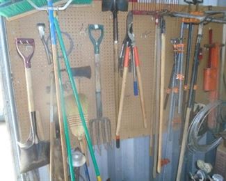  YARD TOOLS