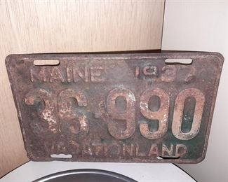 Antique 1930s Maine License Plate