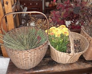 Baskets W/ Floral