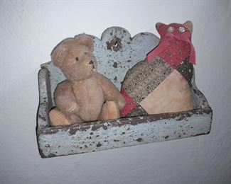 Wall Shelf W/ Plush Bear & Cat