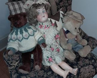Teddy Bears & Antique Doll