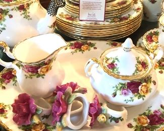 English Rose cream and sugar, napkin rings