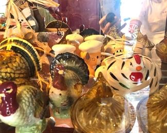 S and P sets, Hen on nest