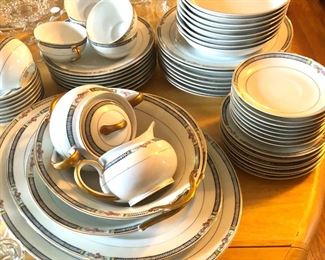 Noritake set of dishes