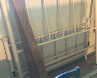 metal iron bed with rails